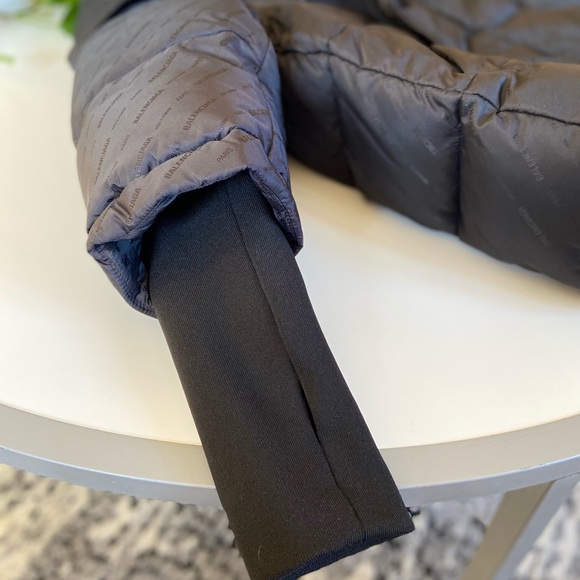 **NWOT**BALENCIAGA Swing Puffer Jacket women’s - Picture 8 of 16